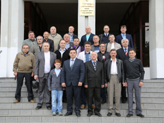 В Коминтерновском районе продолжается вручение памятных медалей