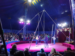 В Коминтерновском районе прошла благотворительная цирковая программа