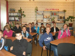 «Поле памяти»: к 200-летию Бородинской сражения представили сотрудники библиотеки семейного чтения №39 им.А.Н.Корольковой для учащихся МБОУ СОШ №79 