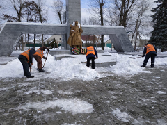В Железнодорожном районе приводят в порядок воинские захоронения