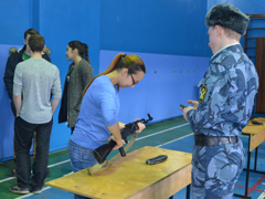 В Левобережном районе прошло военно-патриотическое мероприятие «Есть такая профессия Родину защищать»