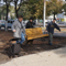 В Коминтерновском районе волонтеры установили скамейки в сквере