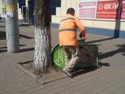 В Железнодорожном районе прошел рейд по демонтажу малогабаритных рекламных конструкций