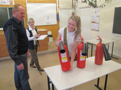 Команды продемонстрировали теоретические знания, практические навыки, умения и физическую подготовку в городской олимпиаде школьников по курсу ОБЖ