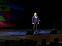 Вадим Кстенин поздравил ветеранов и сотрудников регионального УФСБ с профессиональным праздником