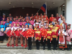 В Коминтерновском районе отметили юбилей Заслуженного народного коллектива