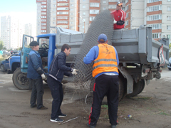 В Коминтерновском районе демонтировали несанкционированную автостоянку