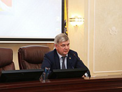 Александр Гусев провел планерное совещание