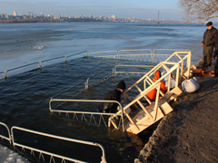 В канун Крещения Господня в Левобережном районе оборудуют место традиционного купания жителей