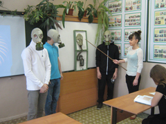 В Коминтерновском районе школьников обучали действиям в критических ситуациях