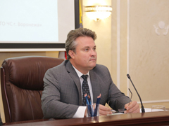 Вадим Кстенин распорядился подготовить распоряжение о пуске тепла в социальные объекты города