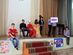 В Ленинском районе прошли игры школьного КВН