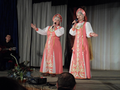 Коминтерновские педагоги покоряли исполнением песен и танцев