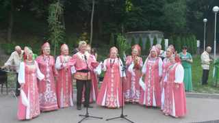 «Посиделки у озера»