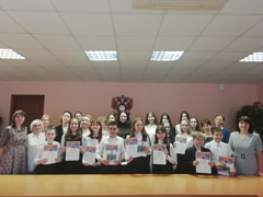 В Коминтерновском районе наградили победителей конкурса чтецов «Живая классика»