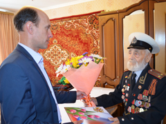 18 июля 2017 года в Левобережном районе поздравляли со 101-летием ветерана Великой Отечественной войны Ивана Николаевича Осадчука