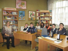 В библиотеке № 27 совместно с учащимися школы № 72 была организована виртуальная экскурсия по Никитинским местам Воронежа