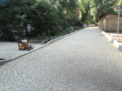 В Левобережном районе продолжается ремонт асфальтобетонного покрытия дворовых территорий