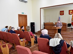 В Ленинском районе прошло заседание клуба ЖКХ В Ленинском районе прошло заседание клуба ЖКХ
