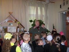 12 октября в библиотеку № 10 на библиотечный урок «Первое посещение библиотеки» были приглашены учащиеся 1 класса «Б» МБОУ СОШ № 69 