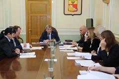 Александр Гусев провел межведомственное совещание по взысканию задолженности в бюджет