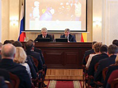 Александр Гусев потребовал привлечь дополнительные силы к уборке дорог