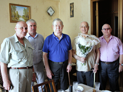 В Ленинском районе ветерана поздравили с 90-летием