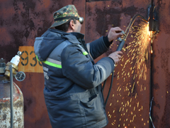 В Левобережном районе продолжается работа по демонтажу незаконных сооружений