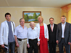 В Ленинском районе поздравили героя Великой Отечественной войны