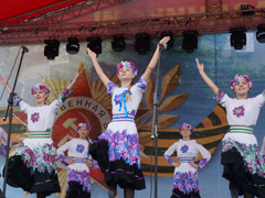 В День Победы состоялся праздничный концерт «Мы единое целое» с участием представителей национально-культурных общественных организаций и творческих коллективов В День Победы состоялся праздничный концерт «Мы единое целое» с участием представителей национально-культурных общественных организаций и творческих коллективов