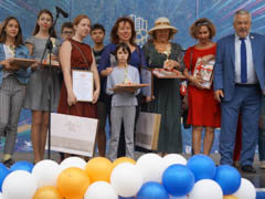 В Коминтерновском районе продолжает свою работу бесплатная школа рисования. В Коминтерновском районе продолжает свою работу бесплатная школа рисования.