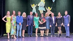 В КДЦ «Левобережье» состоялся конкурс среди многодетных мам В КДЦ «Левобережье» состоялся конкурс среди многодетных мам