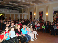 В Левобережном районе прошел творческий фестиваль с участием детей с ограниченными возможностями «Через сердце виден мир» В Левобережном районе прошел творческий фестиваль с участием детей с ограниченными возможностями «Через сердце виден мир»