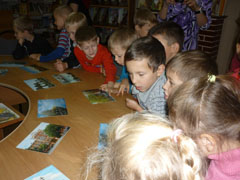 Выставка-коллаж «Славный град Воронеж» организована в библиотеке семейного чтения №9 им.А.Жигулина