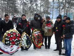 Представители арабской общины возложили цветы и венки на могилу Героя Российской Федерации Романа Филипова Представители арабской общины возложили цветы и венки на могилу Героя Российской Федерации Романа Филипова