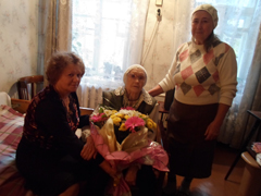В Коминтерновском районе поздравили со 100-летним юбилеем одну из долгожительниц