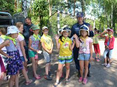 Мастер-класс безопасности: спасатели начали занятия с детьми в летних лагерях