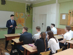 Прошла Встреча депутата облДумы с учениками лицея «МОК №2»