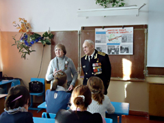 В Ленинском районе проходят уроки мужества