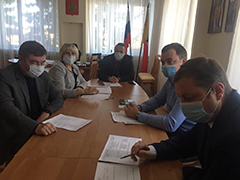 Глава Левобережного района Вадим Башилов обсудил с депутатами реализацию наказов избирателей