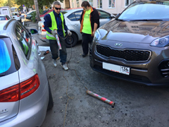 В Ленинском районе устраняют искусственные дорожные препятствия